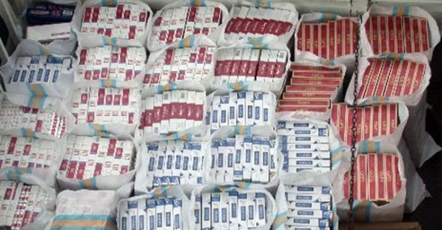 Çaldıran'da sigara kaçakçılığı! 3 bin paket kaçak sigara ele geçirildi
