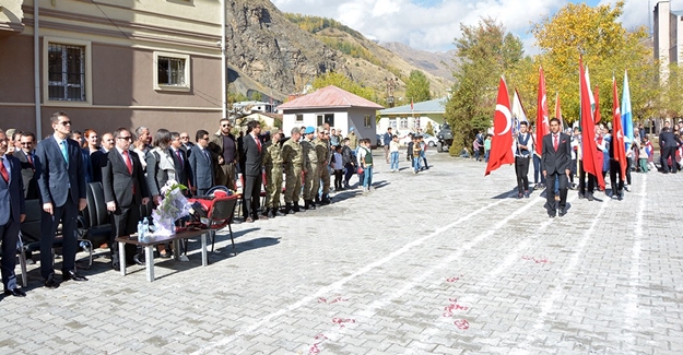 Çatak'ta 29 Ekim Cumhuriyet Bayramı kutlandı