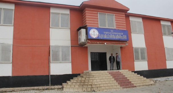 Başkale Milli Eğitim Müdürlüğü yeni binasına taşındı
