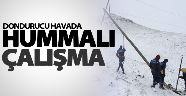 Dondurucu havada elektrik arızasını giderme çalışması