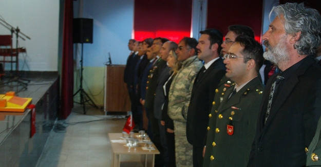 Özalp'ta 10 Kasım anma programı düzenlendi