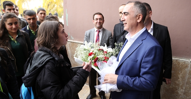 YYÜ liseli öğrencileri ağırladı