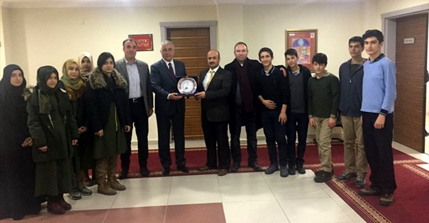 Öğrencilerden Van İl Emniyet Müdürlüğü ve Polis Karakoluna ziyeret