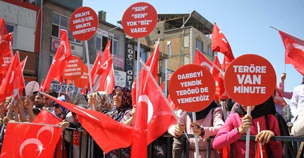 Van'da, teröre karşı yürüyüşe çağrı
