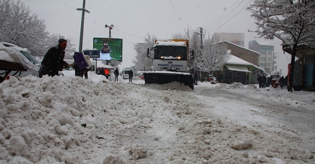 Muradiye Belediyesi’nden karla mücadele seferberliği