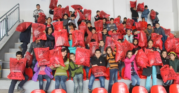 "120 Kahraman Çocuk" anısına yardım