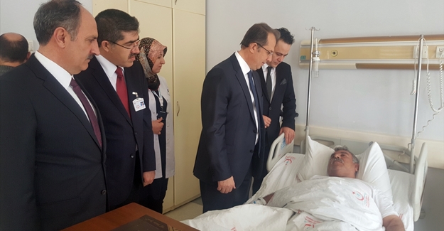 Taşyapan'dan çığ altında kalarak yaralanan operatöre ziyaret