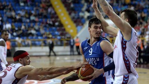 Trabzon Medical Park: 54 - Anadolu Efes:59!Efes finalde