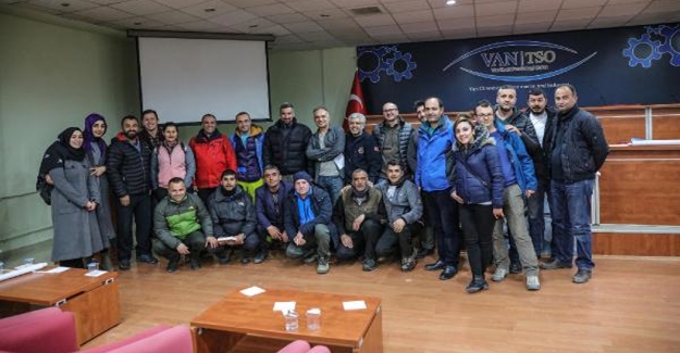 Milli Dağcı Fındık Van'da 'dağcılık konferansı' verdi