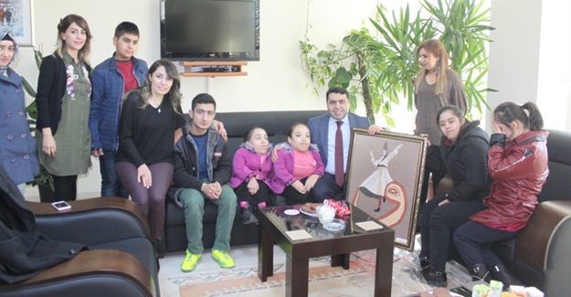 Kırekin’e anlamlı hediye