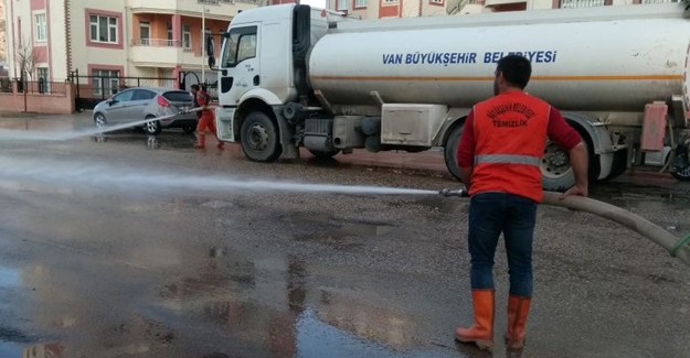 Van'da bahar temizliği başladı