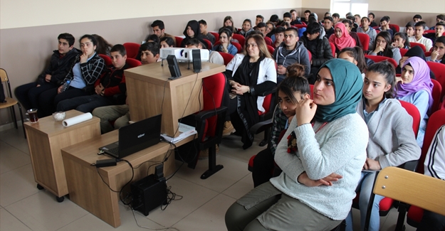 Van'da Gençlik ve Güvenli Gelecek semineri