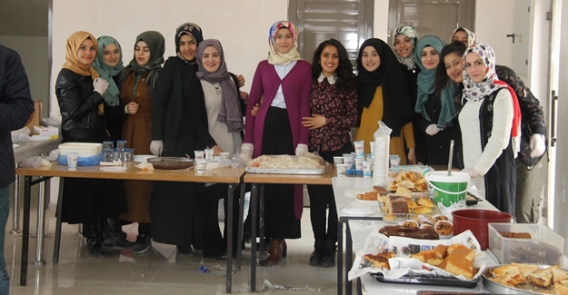 YYÜ'de ihtiyaç sahibi öğrenciler için kermes