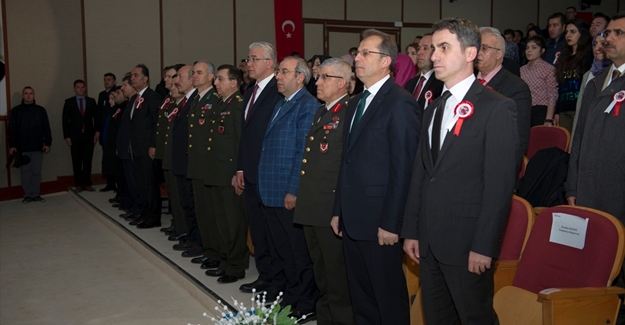 Şehitleri Anma Günü için Van'da tören düzenlendi