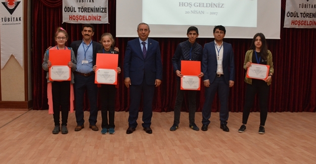 Genç mucitler ödüllendirildi
