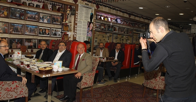 Van'da "Fotoğraf galerisi" gibi kahvaltı salonu