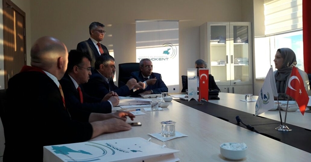 YYÜ Teknokent'ten Urmiye Üniversitesine Ofis Verildi