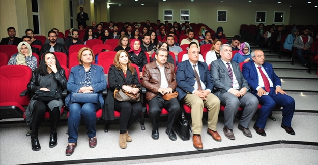 YYÜ'de Bilimsel Eczacılık Haftası programı