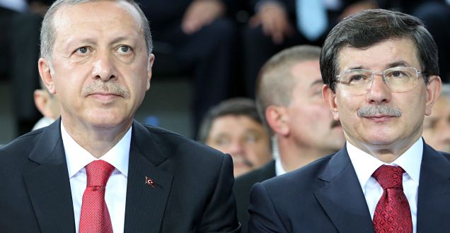 Ahmet Davutoğlu istifa edecek mi!Herkes bu soruyu merak ediyor