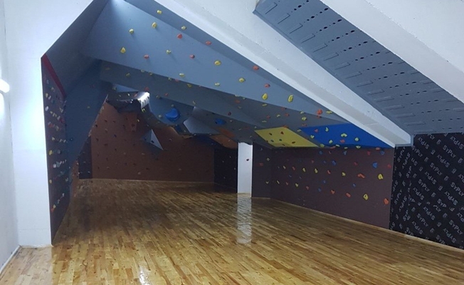 Edremit’te squash ve boulder salonları açıldı