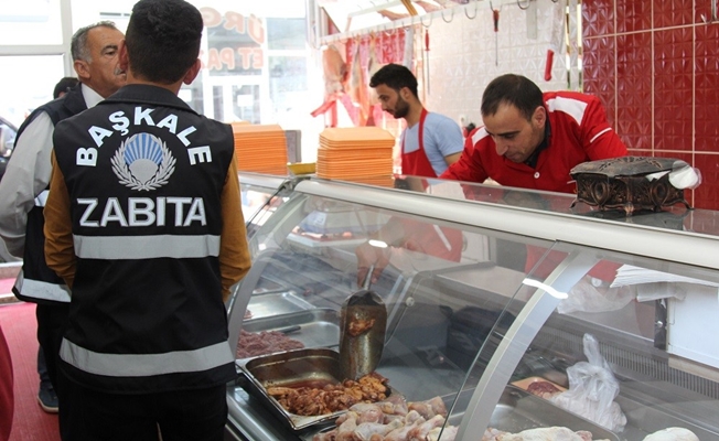 Başkale’de kasaplar denetlendi