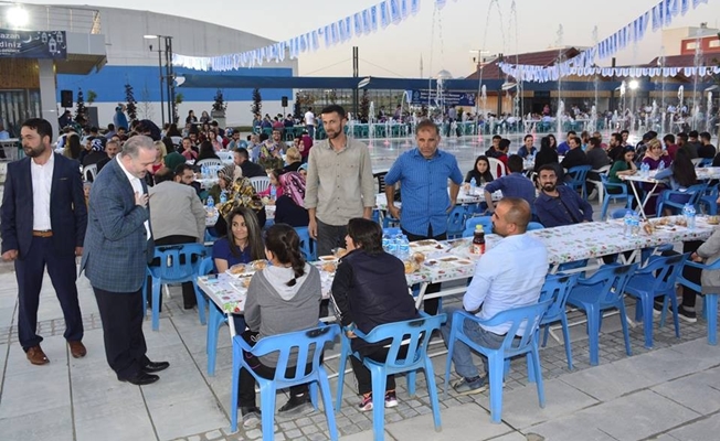 Tuşba'da öğrenciler iftar programına katıldı!