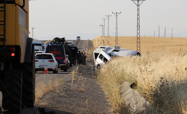 Polis midibüsü ile minibüs çarpıştı: 2 ölü, 4’ü polis 18 yaralı