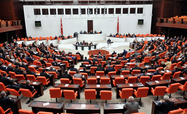 AK Parti ve MHP anlaştı! Tarihi imzalar atıldı