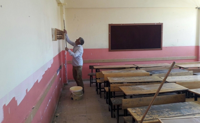 Çaldıran Belediyesinden okul onarımı