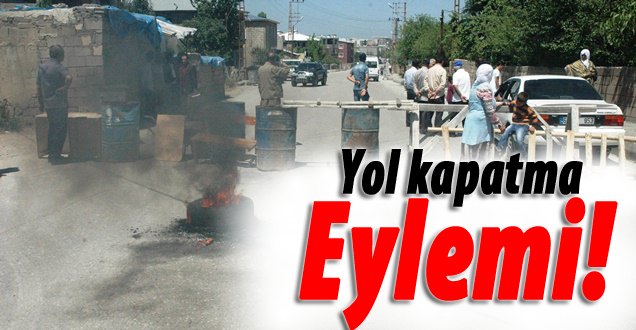 Mahalle sakinlerinden yol kapatma eylemi!