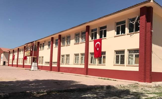 Çaldıran Belediyesinden okul onarımı
