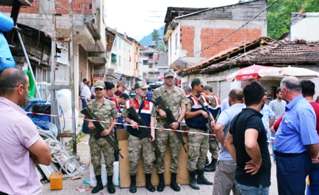 Eski erkek arkadaşı 17 yaşındaki genç kızı bıçaklayarak öldürdü