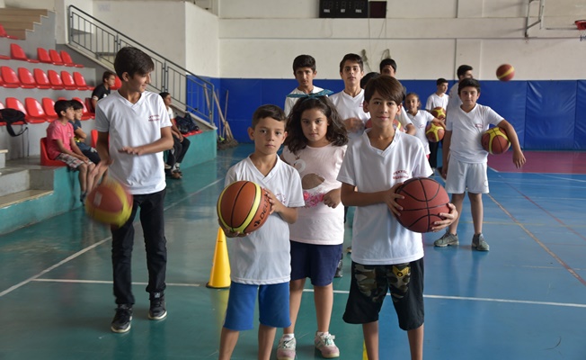 İpekyolu Belediyesinin yaz spor okullarına yoğun ilgi