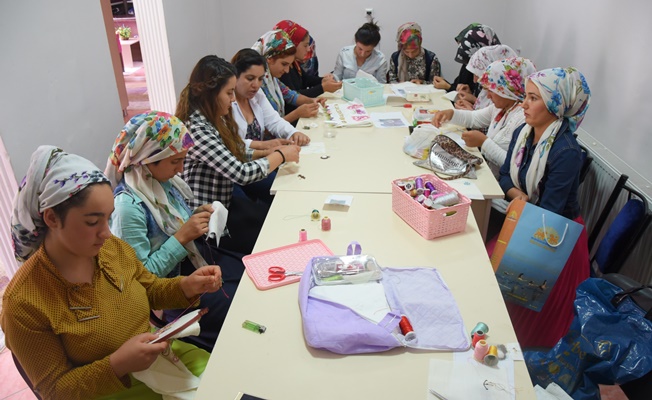 İpekyolu Belediyesi’nin yaz kurslarına yoğun ilgi