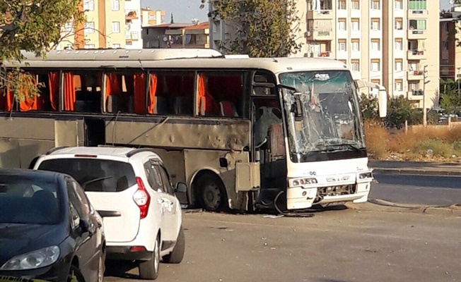 Cezaevi aracının geçişi sırasında patlama: Çok sayıda yaralı var