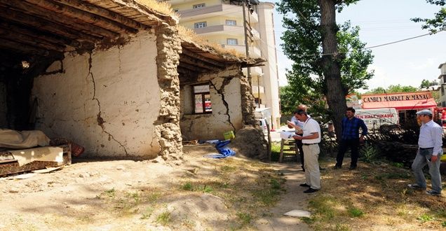 AFAD başkanlığı yıkım için Van'a gönderildi!