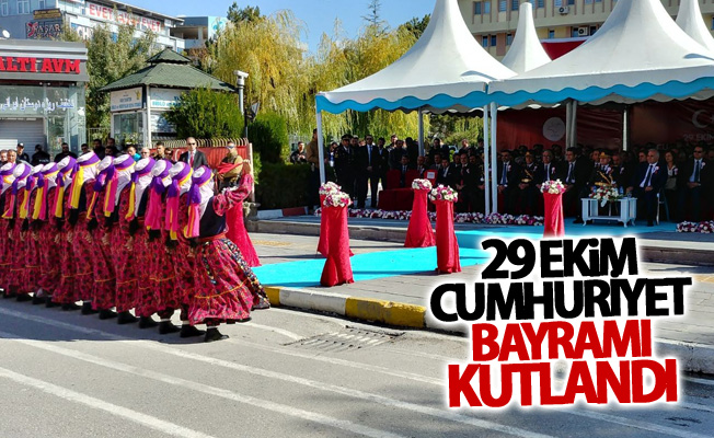 Van'da 29 Ekim Cumhuriyet Bayramı kutlandı