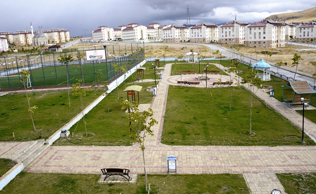 Şehitlerin isimleri Tuşba’da yaşatılıyor