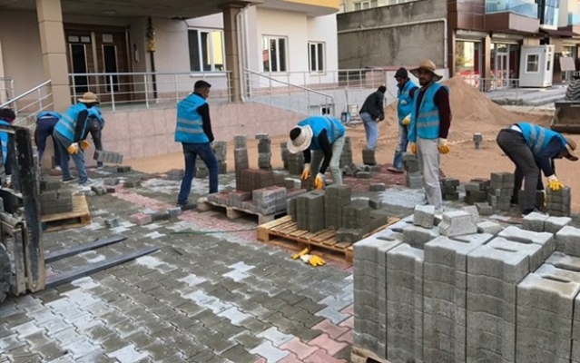 İpekyolu Belediyesi yol yenileme çalışmalarına devam ediyor