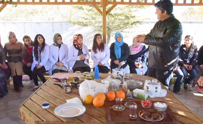 İpekyolu Belediyesinden ‘Kozmetik Üretim ve Çevre Bilinci’ eğitimi