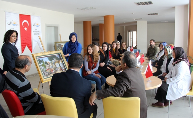 Yalçın, eğitmenlerle bir araya geldi