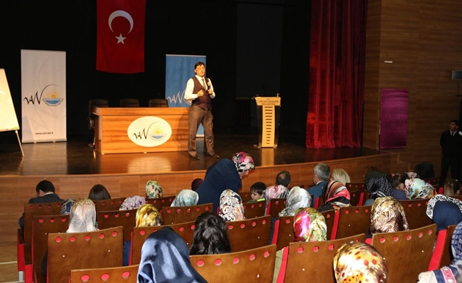 Van’da ‘anne ve çocuk sağlığı’ seminerleri