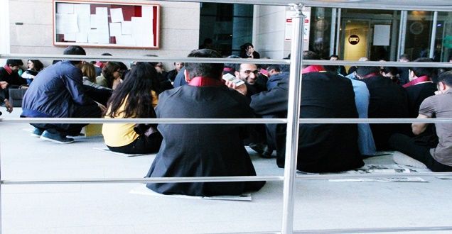 AVUKATLARDAN İŞ BIRAKMA EYLEMİ - VAN HABERLERİ
