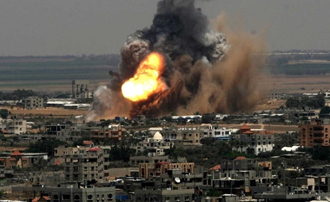 İsrail Gazze’yi bombaladı: 25 yaralı