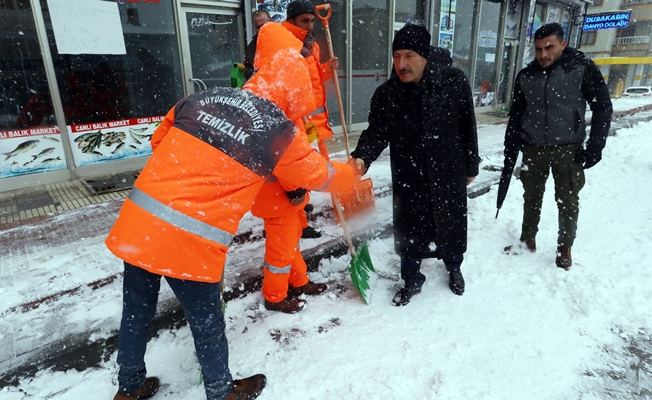 Van’da kar temizleme çalışması