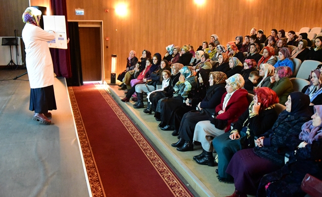 İpekyolu Belediyesi sağlık seminerlerine devam ediyor