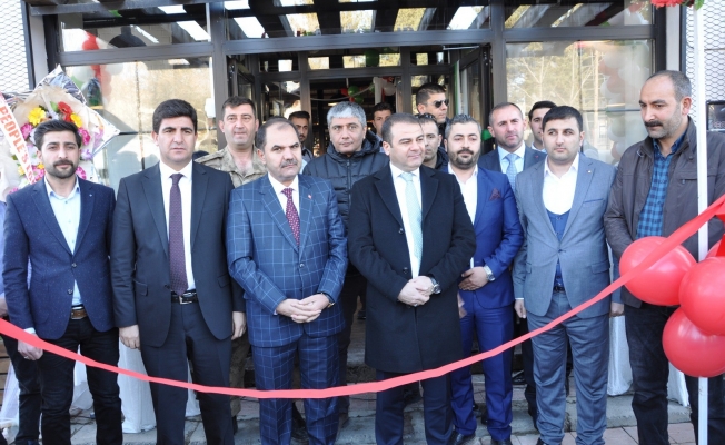 Erciş'te protokolden iş yeri açılışı