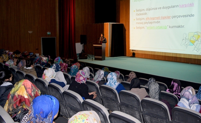 İpekyolu’nda “Aile İçi İletişim” semineri