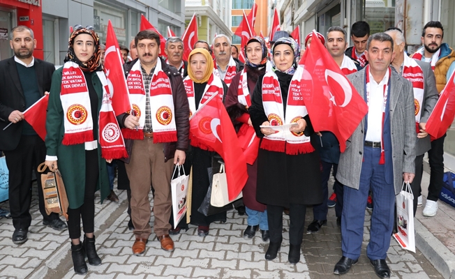 Vanlı gaziler ve şehit aileleri Mehmetçik'e destek için Hatay'a hareket etti