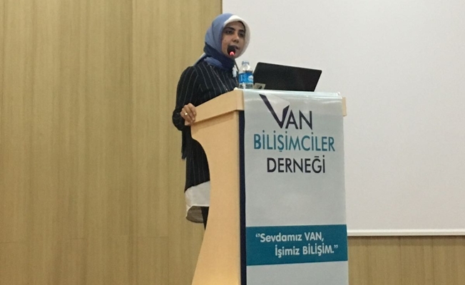 YYÜ’de ‘Bilişimin İş Dünyasındaki Yeri’ semineri